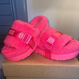 Womens UGG Slippers - Fluffita